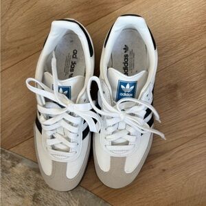 Adidas White classic samba Sneakers with Black Accents